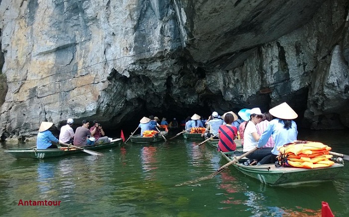 HUYỀN THOẠI VỀ HANG SÍNH, HANG SI, HANG BA GIỌT TRÀNG AN