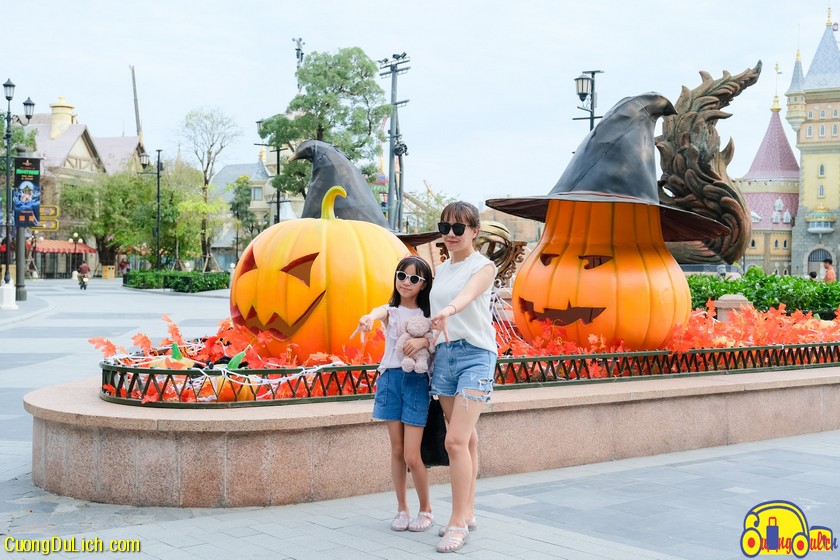 Quên lối về với lễ hội Halloween tại Vinwonders Phú Quốc