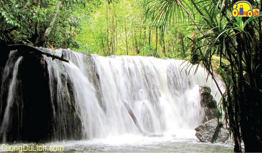 So sánh Suối Tranh và Suối Đá Bàn tại Phú Quốc