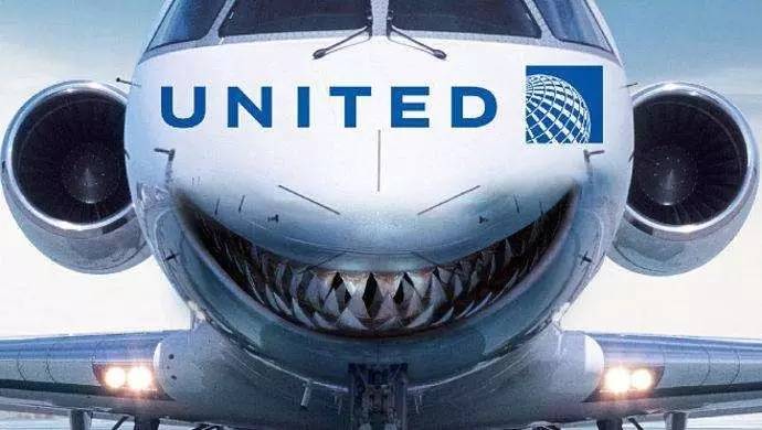 United Airlines lại xảy ra sự cố bắt khách rời khỏi máy bay, cặp vợ chồng mới cưới bị đuổi xuống.