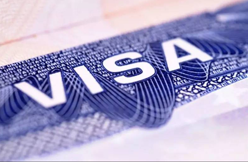 Quy định về việc không được đeo kính trong ảnh xin visa đi Mỹ