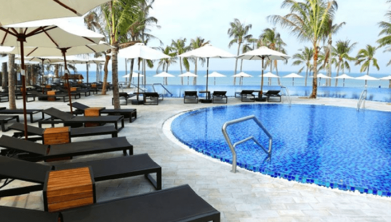 Kiểm tra việc thực hiện các quy định pháp luật và đảm bảo chất lượng trong lĩnh vực du lịch.