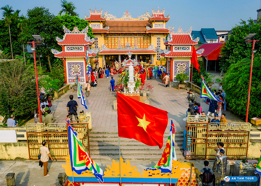 Điện Hòn Chén, di tích tôn giáo linh thiêng của cố đô Huế.
