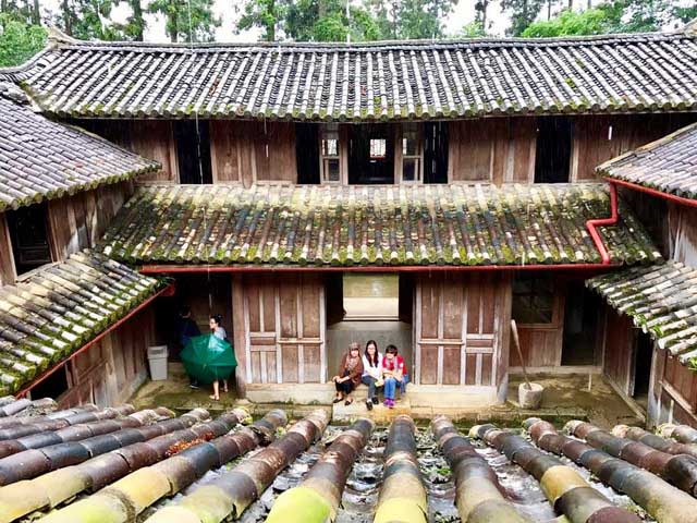 Dinh Thự Họ Vương Và Những Điều Bí Ẩn – Hà Giang