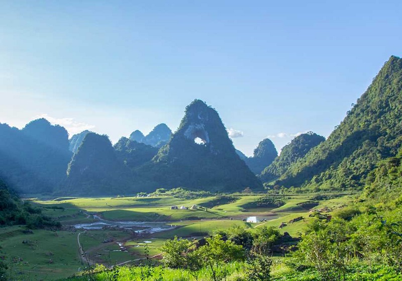 Khám phá núi Mắt Thần Cao Bằng tự túc chi tiết từ A đến Z